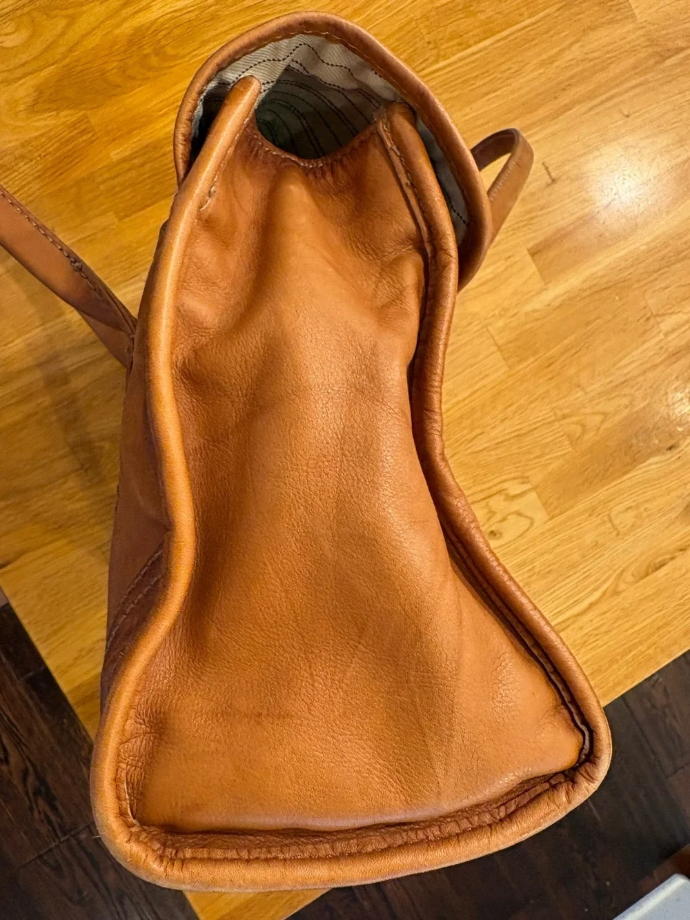 Soft & Supple Perfectly Slouchy Genuine Leather Cognac FRYE Handbag/Purse VGUC👜